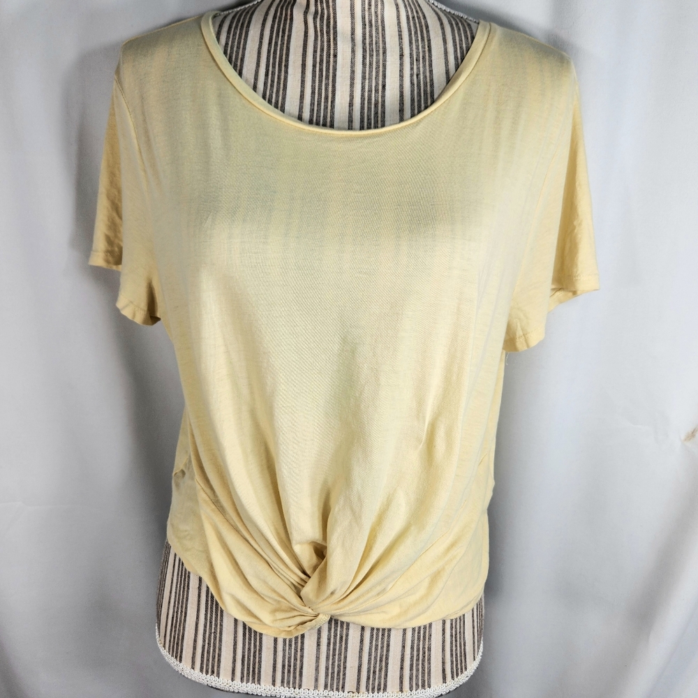 H&M Yellow Knotted Front Hem Short Sleeve Tee Shirt Size Large